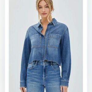 NWT HIDDEN Abbey Medium Wash Cropped Denim Shirt